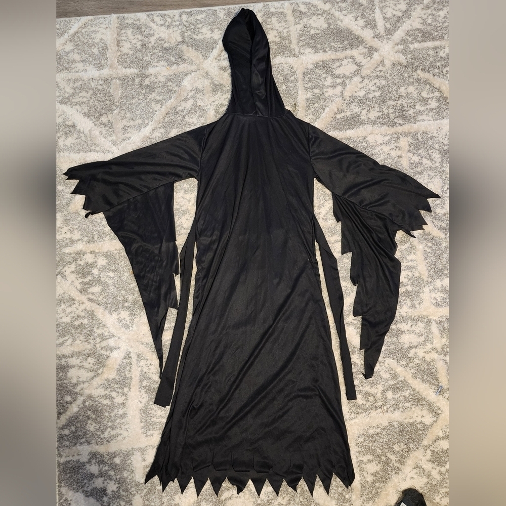 Fun World Scream Ghost Face Child Halloween Costume Cosplay Fits 8-10 - No Mask